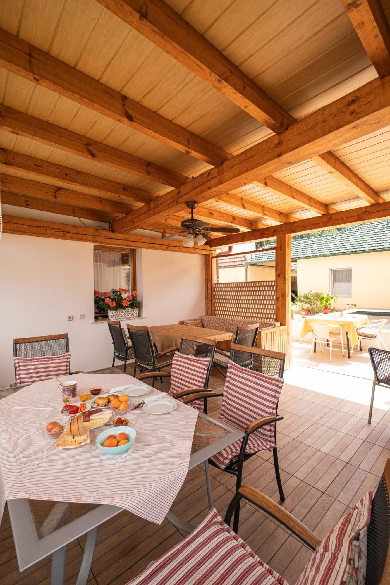 Guesthouse Rose Szarajevó Kültér fotó