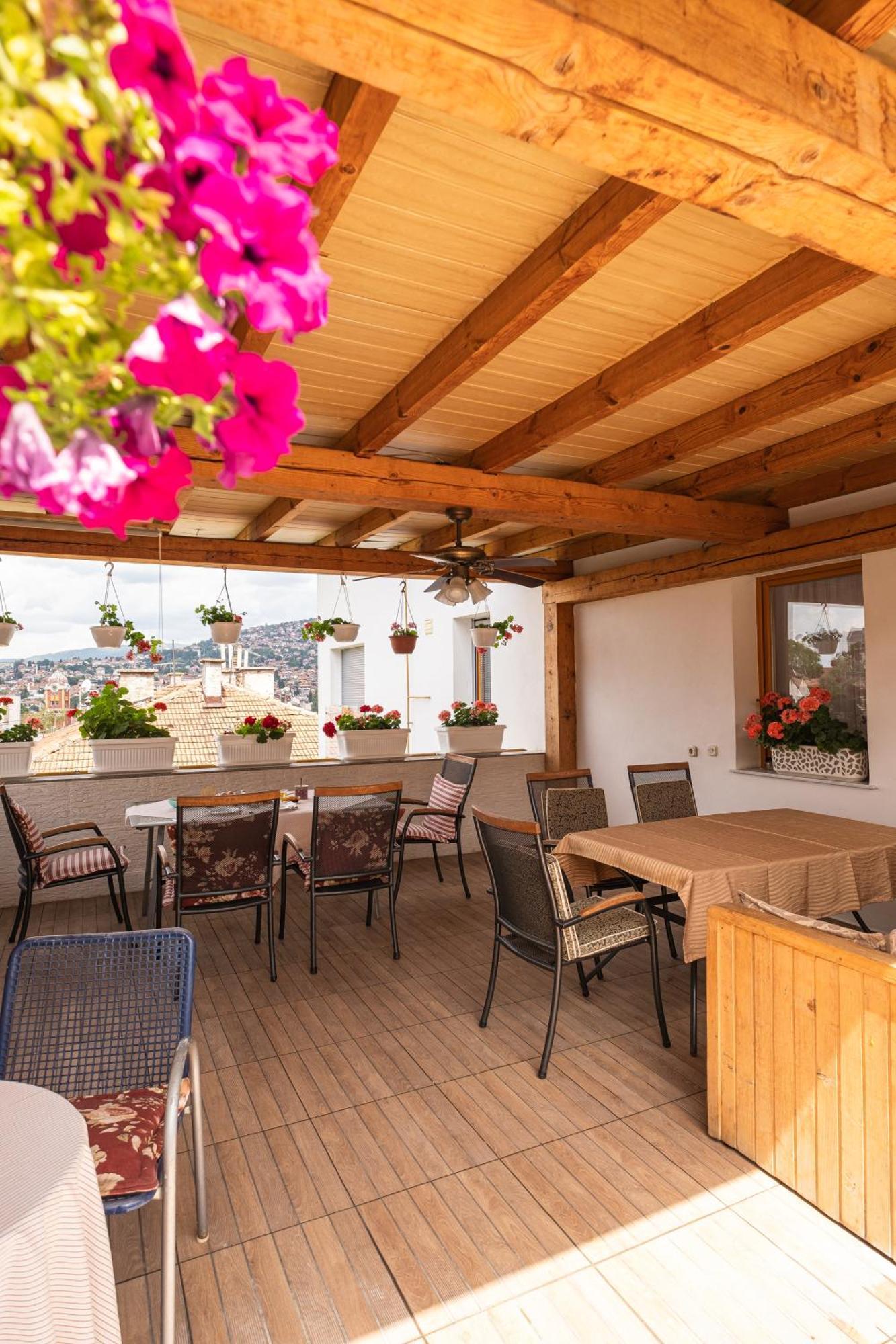 Guesthouse Rose Szarajevó Kültér fotó
